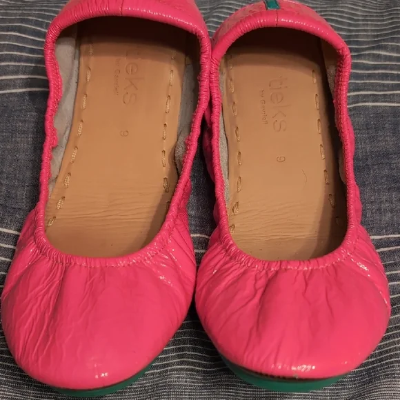 Hot Pink Tieks Patent Leather ballet flats - Picture 5 of 7